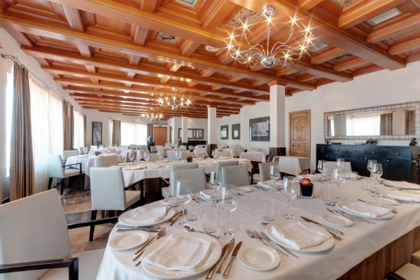 Tryp Valencia Azafata Hotel